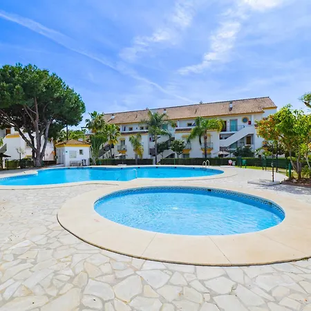 Cubo's Carib Playa In Marbella&parking Apartment
