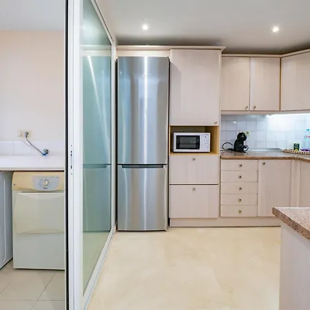 Cubo's Carib Playa In Marbella&parking *