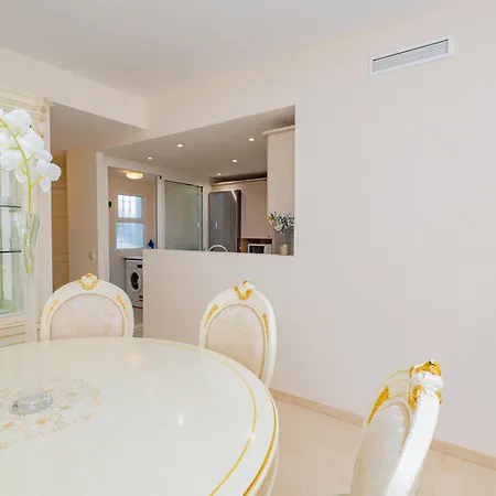 Apartment Cubo's Carib Playa In Marbella&parking