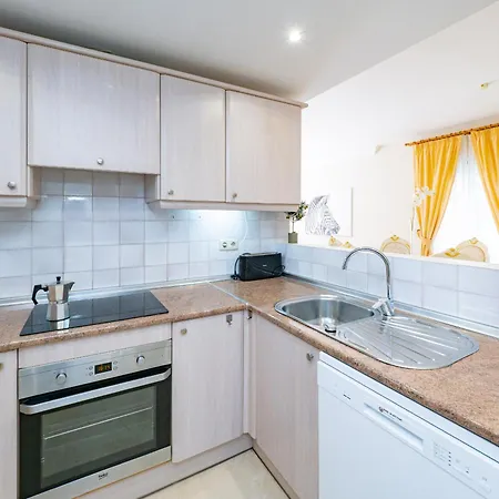 Cubo's Carib Playa In Marbella&parking Apartment *